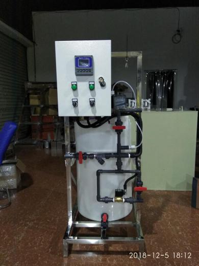 單桶循環(huán)水加藥裝置