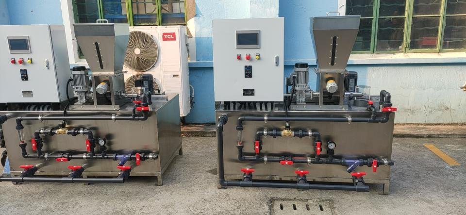 三槽式自動(dòng)泡藥機(jī)-干粉投加裝置