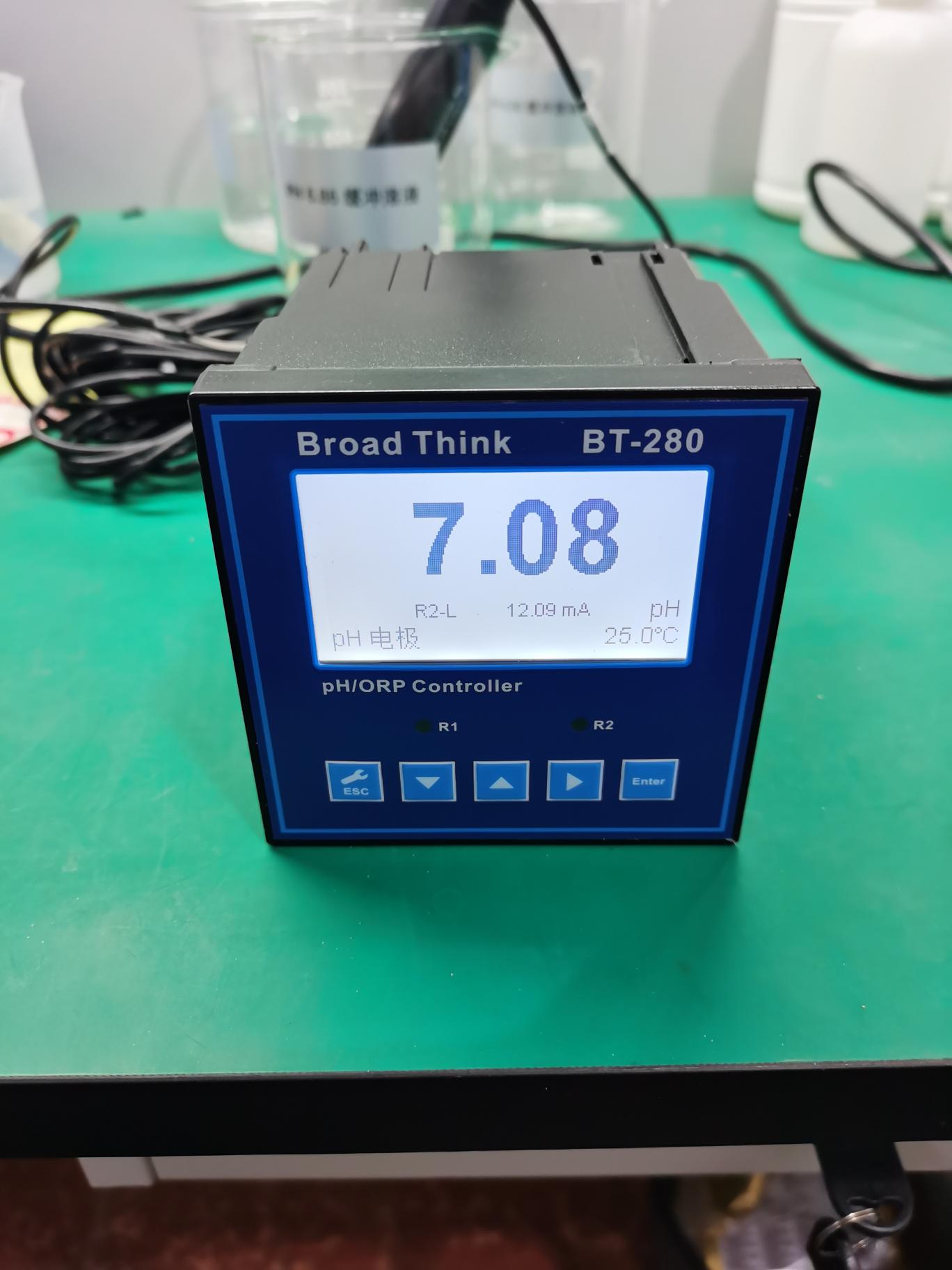 特價PH計BT-280型在線PH水質自動分析儀